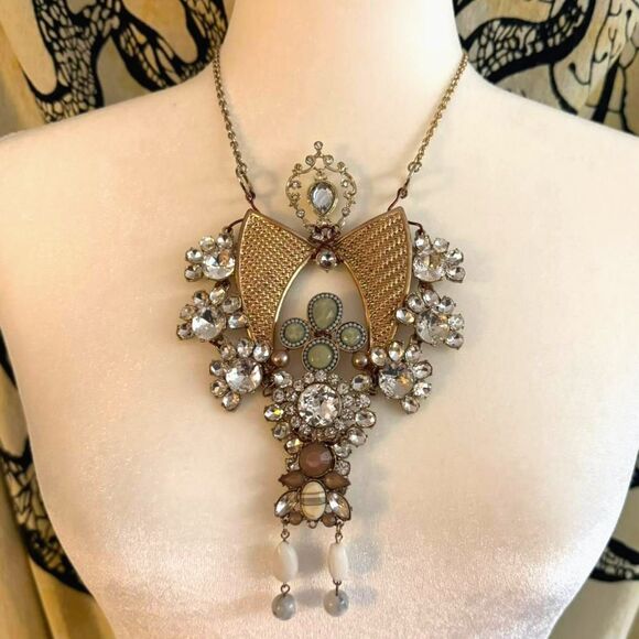 Handmade Statement Bib Necklace - Picture 4 of 6